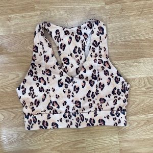 Fabletics On The Go Midi Medium Impact Sports Bra Size M